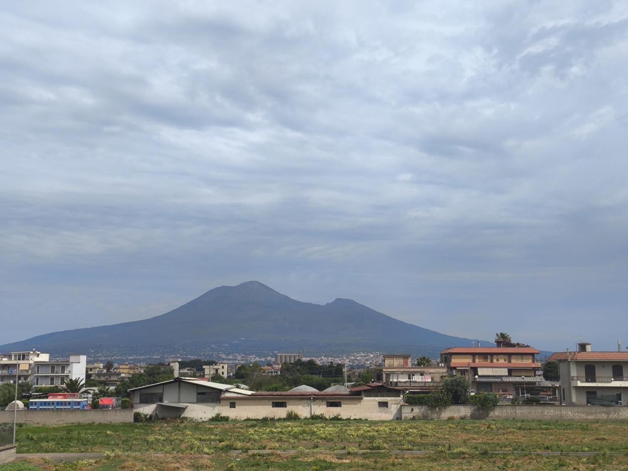 Lilla Housing Castellammare di Stabia Exterior foto